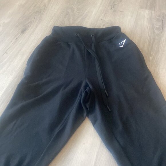 🏁 Gymshark black athletic slouchy capris size XS - Picture 5 of 10